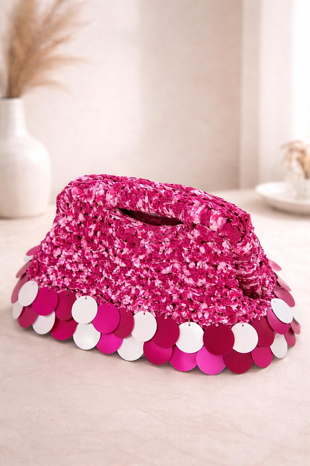 FÀÁRÍ Sequin Clutch - Image 3